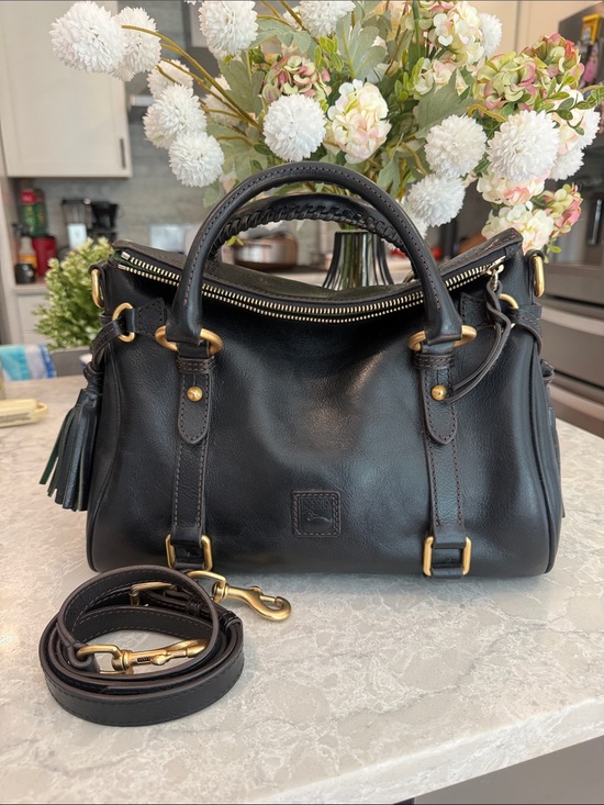 Dooney & Bourke Handbags - Dooney and Bourke Florentine satchel